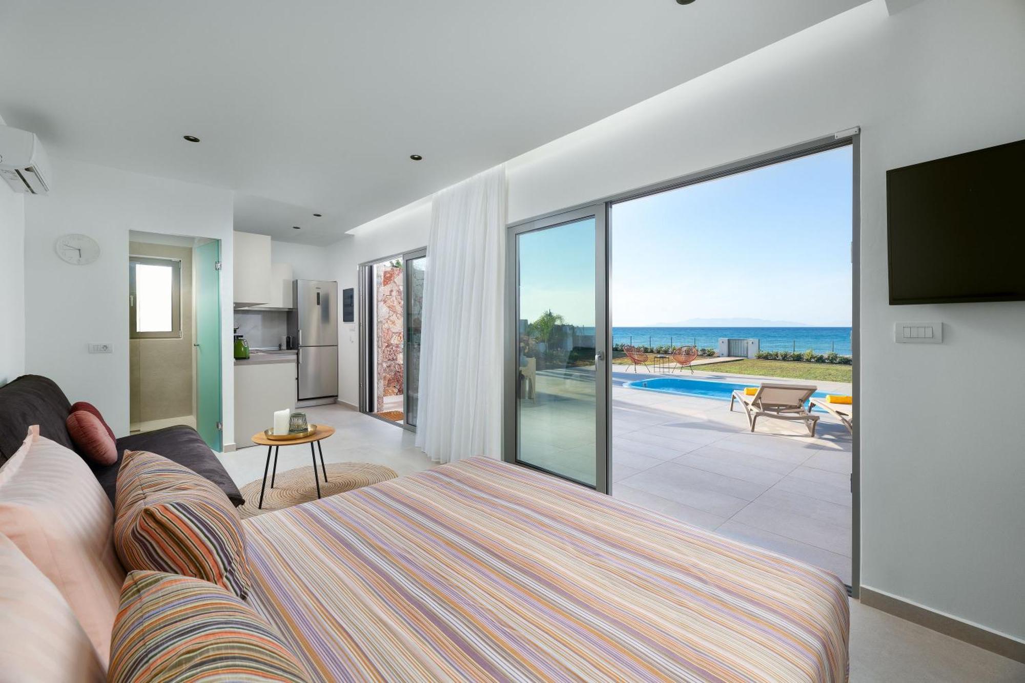 Kyra Beachfront House In Rhodes *